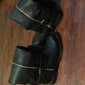 Shoe Dazzle Black boots